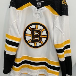 Boston Bruins Jersey- Brad new with tag. size 42